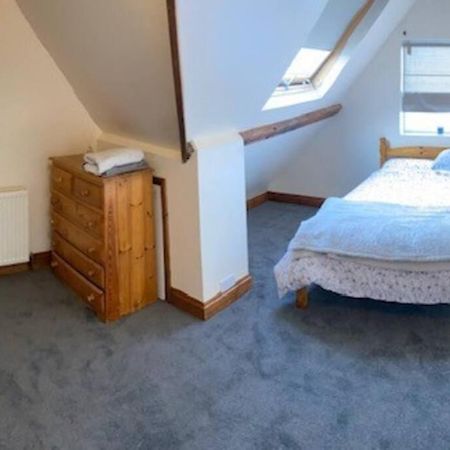 3 Double Bedroomed Flat, Acton. London, Uk Экстерьер фото